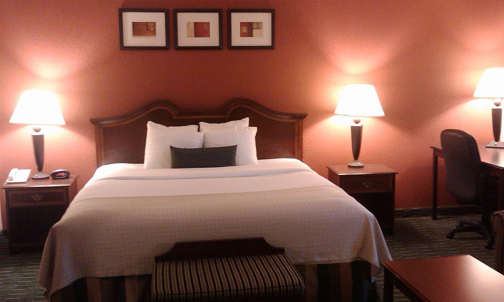 Holiday Inn Scranton East - Dunmore, An Ihg Hotel Δωμάτιο φωτογραφία